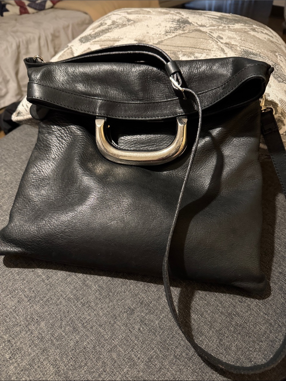 Maurizio Taiuti Black Leather Crossbody Bag with Coral Pink Lining